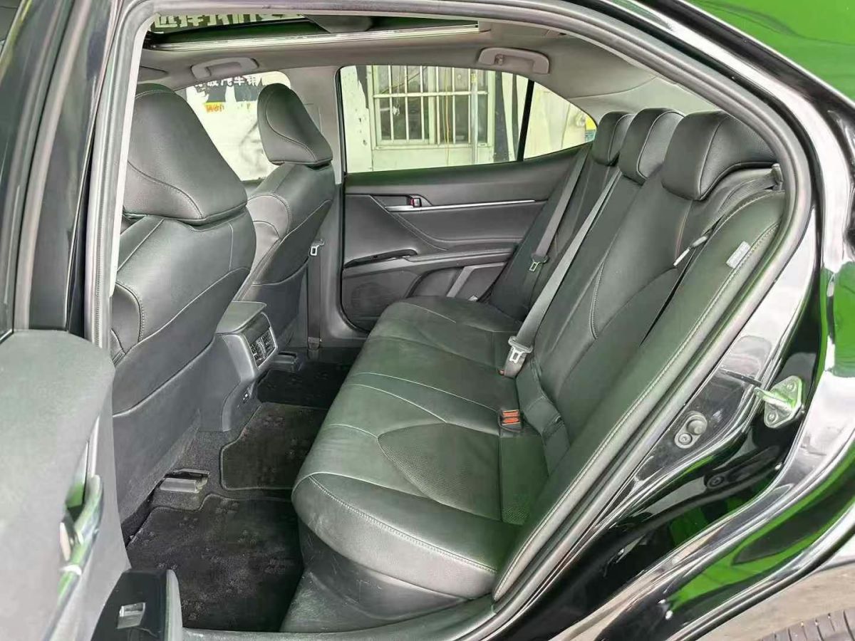 上汽大通 上汽大通MAXUS T90房車  2022款 2.0T探索家T90縱橫越野綠-防爆漆圖片