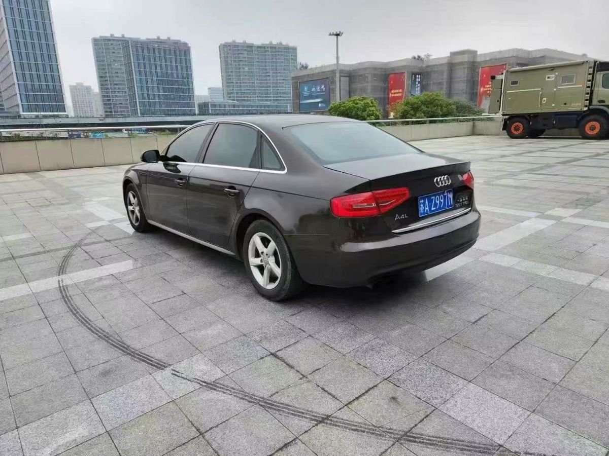 奧迪 奧迪A4L  2015款 A4L 1.8TFSI 30TFSI 舒適型圖片