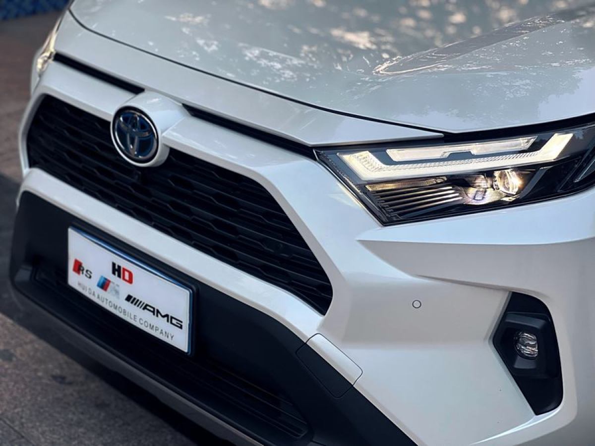 豐田 RAV4榮放  2023款 雙擎 2.5L E-CVT兩驅(qū)精英Plus版圖片