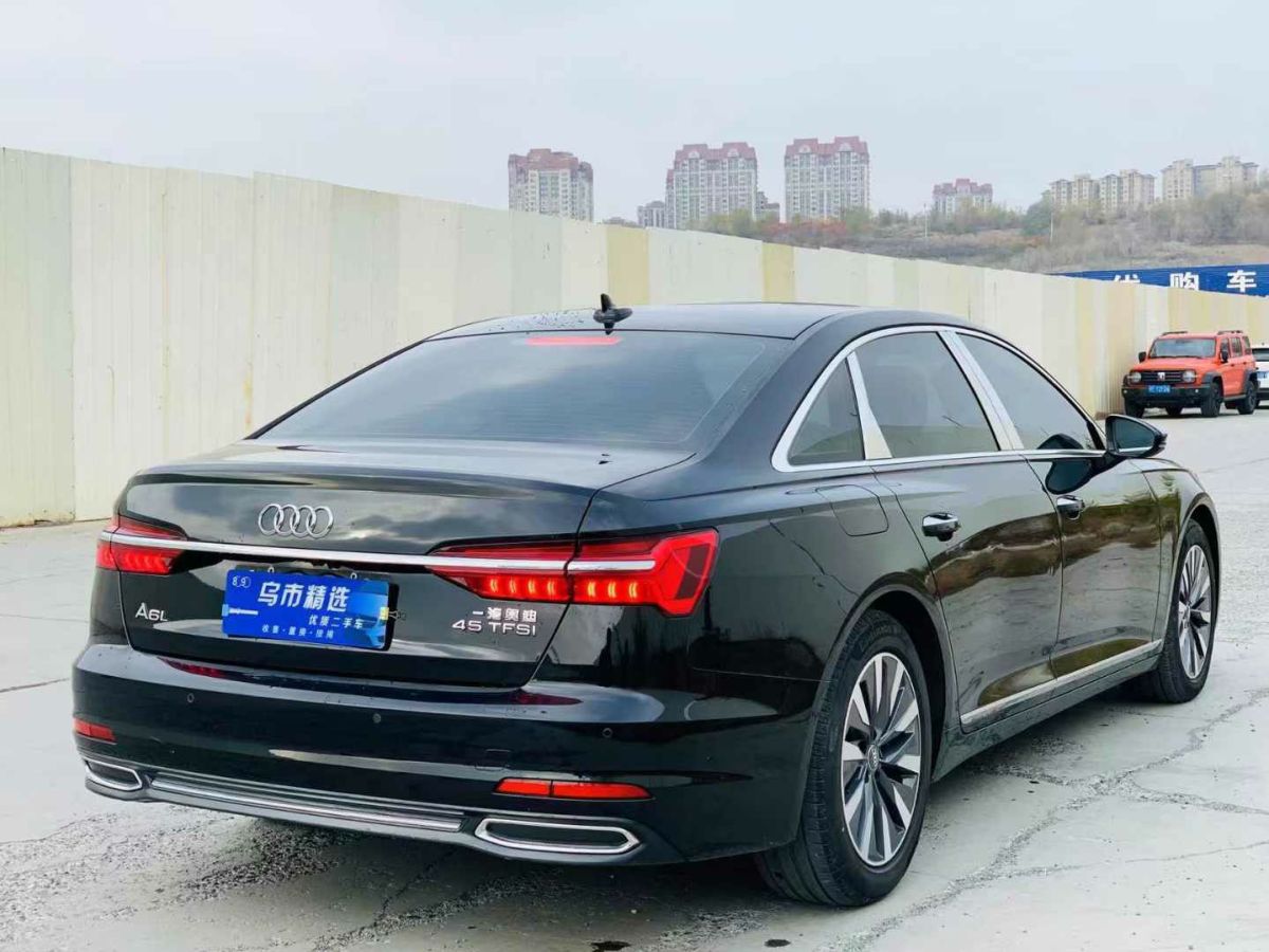 奧迪 奧迪A6  2020款 Allroad 探索家 55 TFSI 尊享越野型圖片