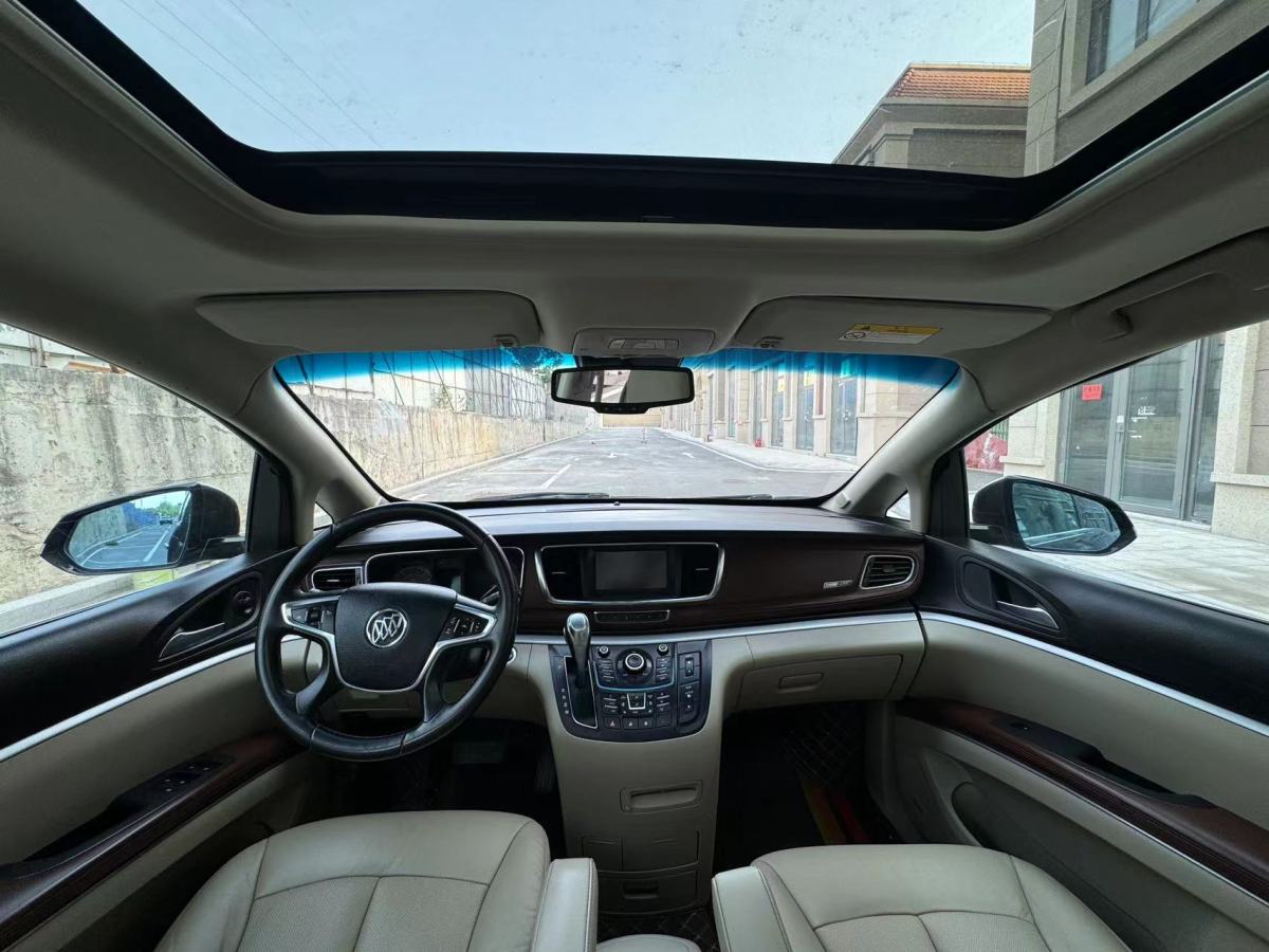 別克 GL8  2014款 3.0L XT豪華商務(wù)旗艦版圖片