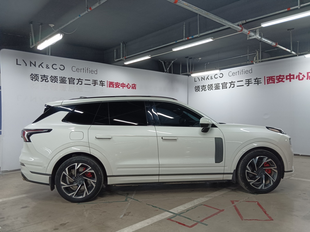 領(lǐng)克 領(lǐng)克09新能源  2021款 2.0T PHEV Halo 六座圖片