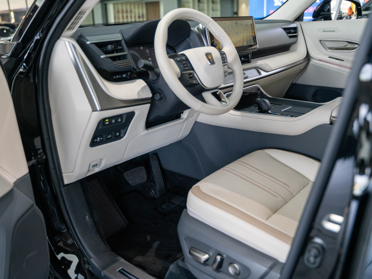 豐田 世極  2024款 3.5L PHEV 基礎(chǔ)版圖片
