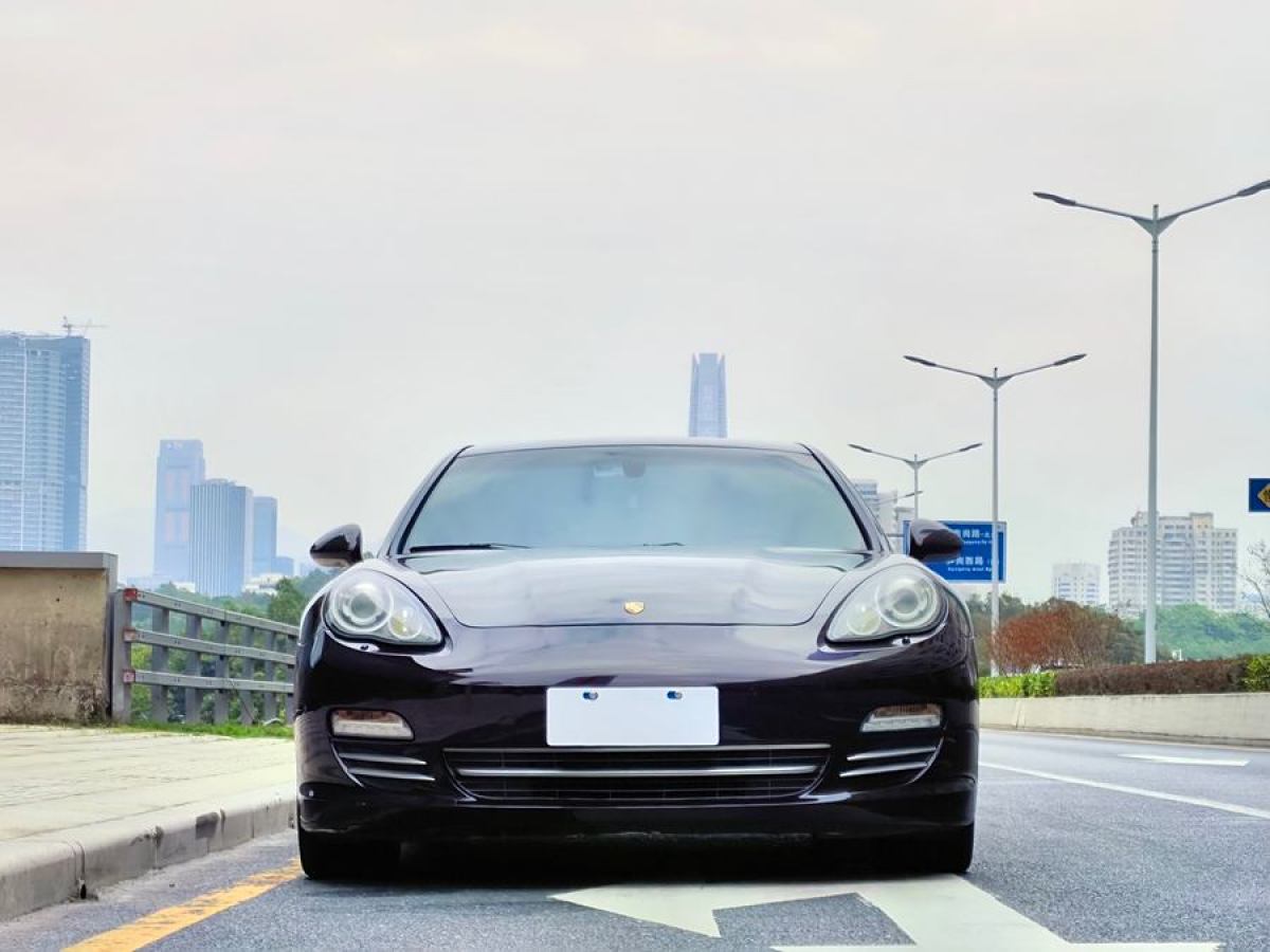 2013年3月保時(shí)捷 Panamera  2013款 Panamera Platinum Edition 3.6L