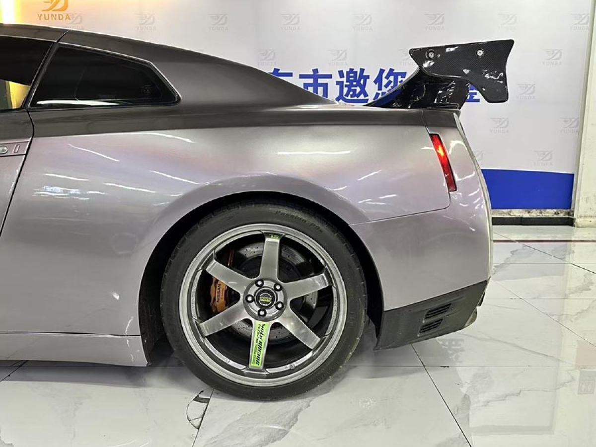 日產(chǎn) GT-R  2010款 3.8T Premium Edition圖片