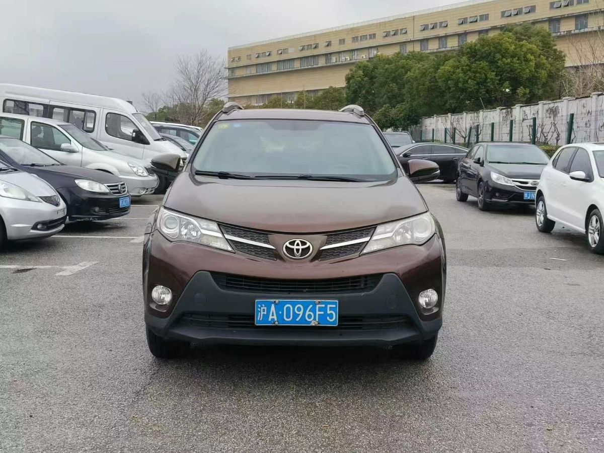 2013年11月豐田 RAV4榮放  2013款 2.0L CVT兩驅(qū)都市版