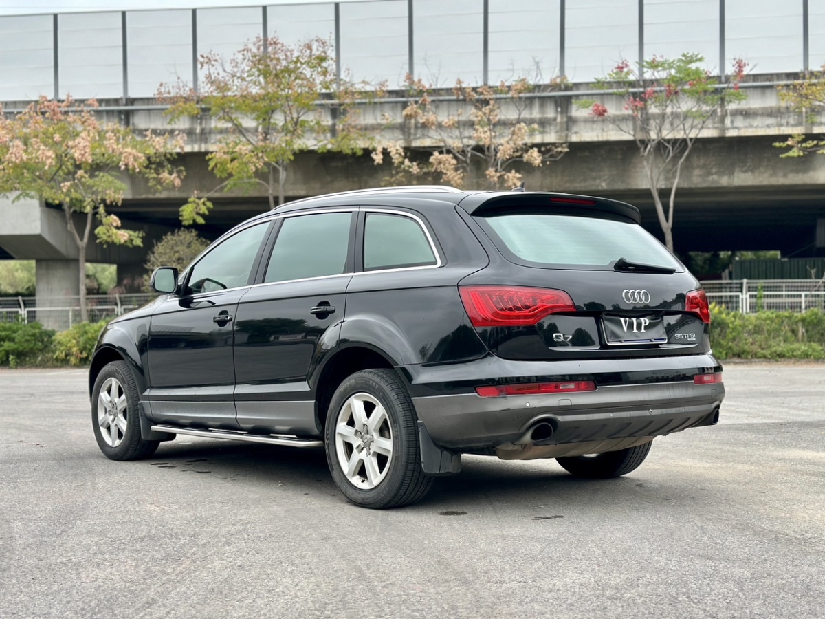 奧迪 奧迪Q7  2014款 35 TFSI 進(jìn)取型圖片