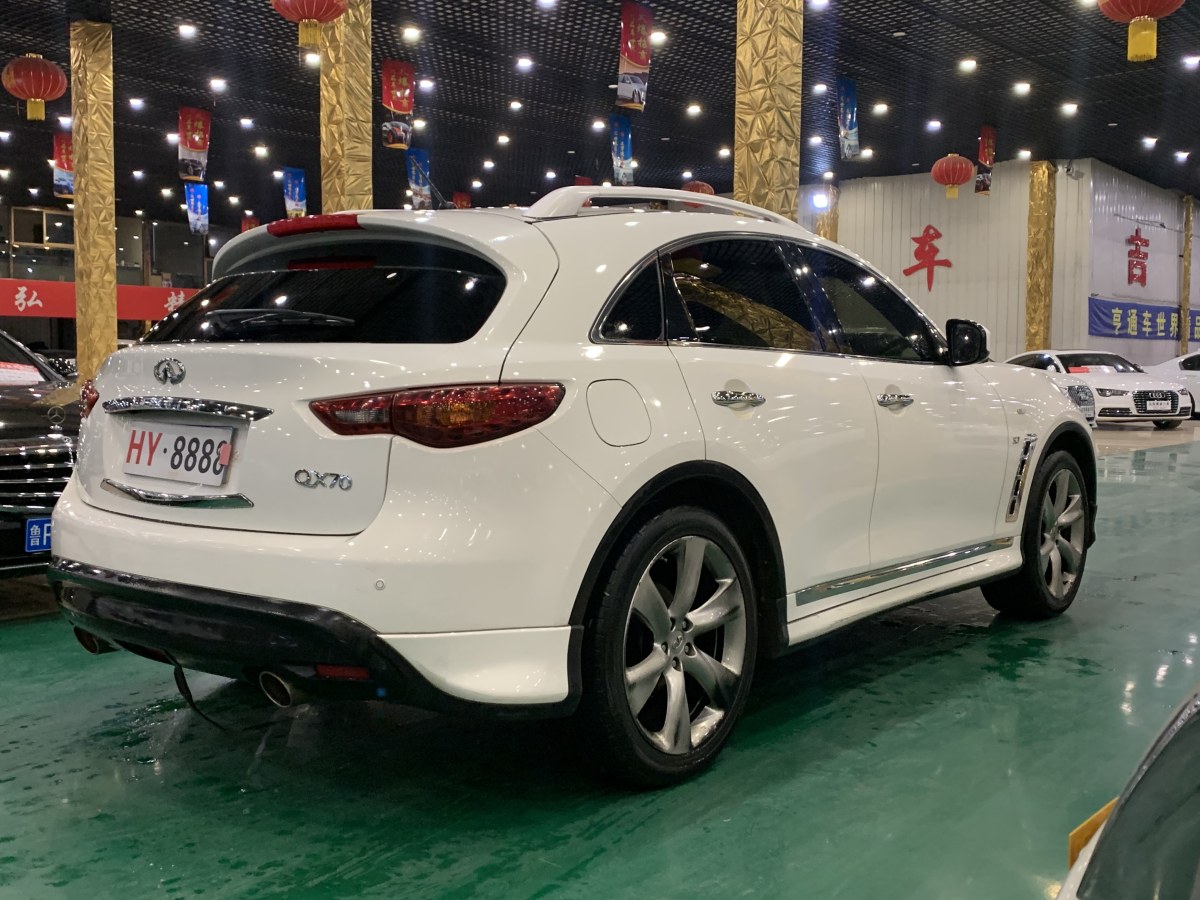 2014年8月英菲尼迪 QX70  2013款 3.7L 標準版