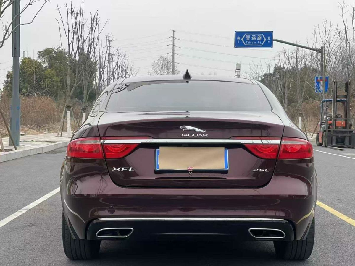 捷豹 XE  2017款 2.0T 200PS R-Sport圖片