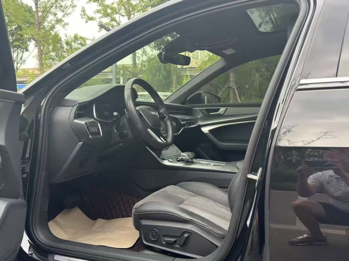 奧迪 奧迪A6L  2021款 45 TFSI 臻選動(dòng)感型圖片
