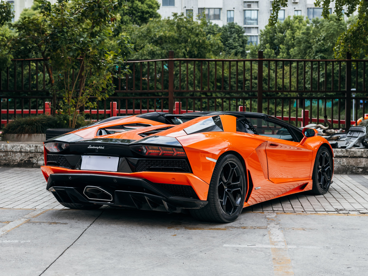 兰博基尼 Aventador  2013款 LP 700-4 Roadster图片