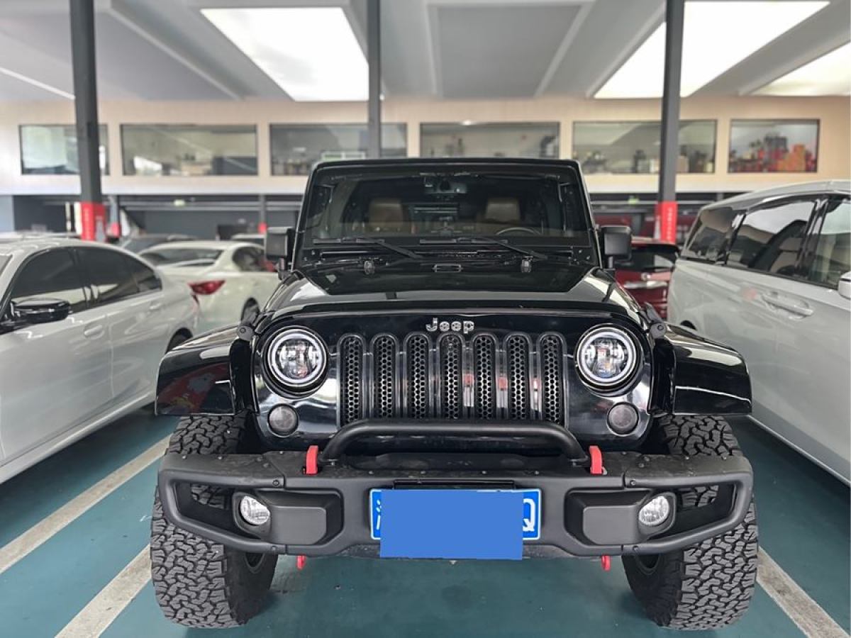 2013年7月Jeep 牧馬人  2013款 3.6L Sahara 四門版