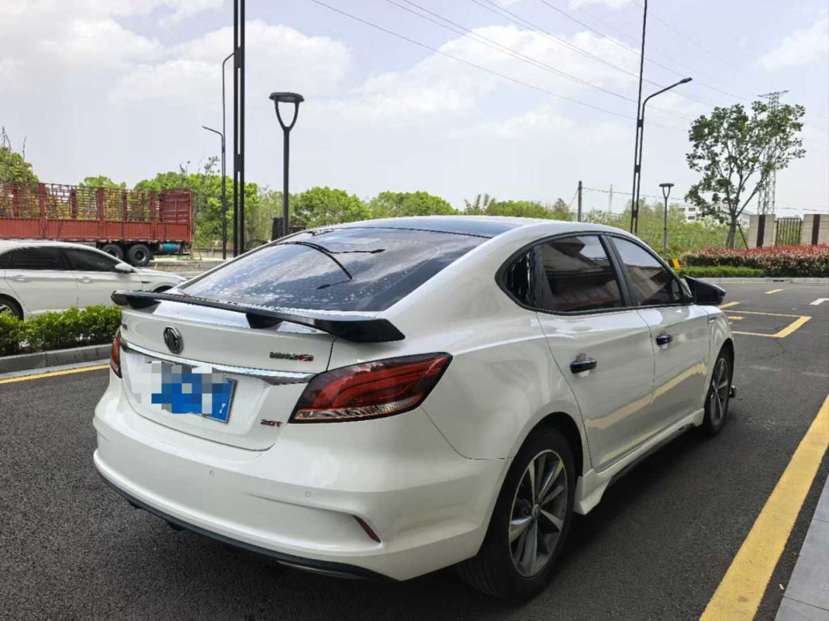 名爵 名爵6  2020款 1.5T 自動Trophy數(shù)字曼巴旗艦版圖片