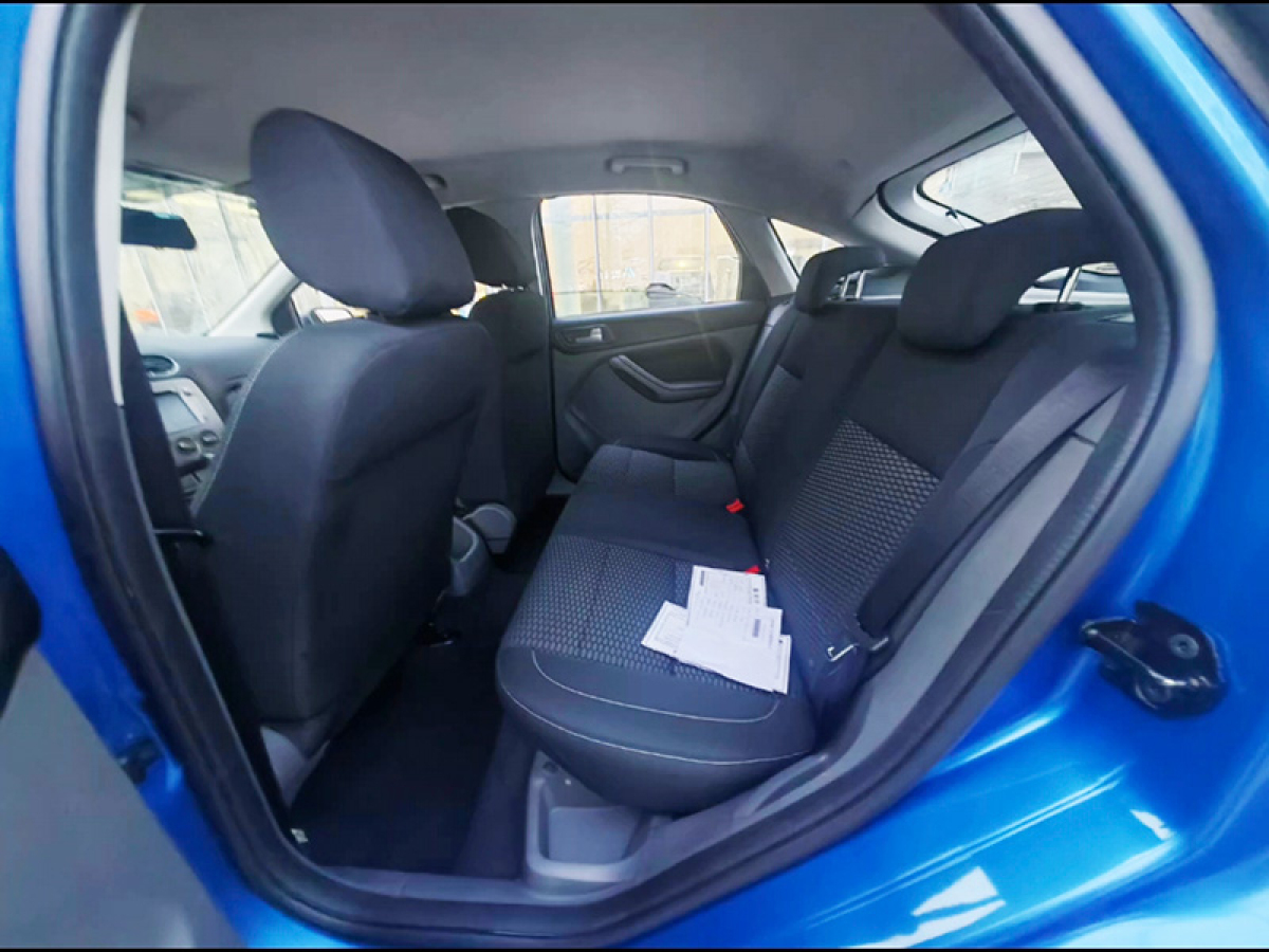 福特 ?？怂? 2013款 兩廂經(jīng)典 1.8L 自動時尚型圖片