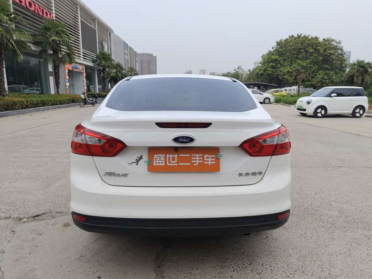 福特 ?？怂? 2012款 三廂 1.6L 手動舒適型圖片