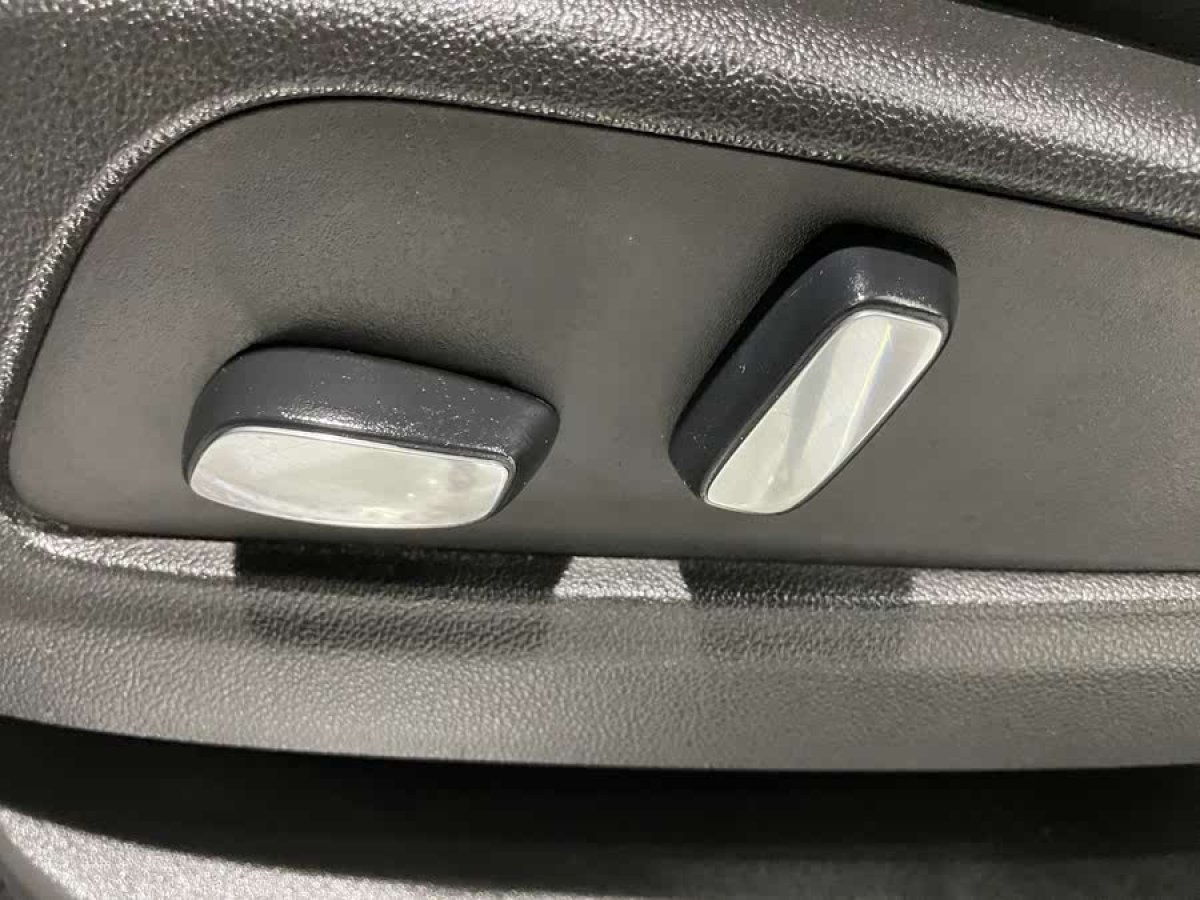 凱迪拉克 XT5  2018款 25T 豪華型圖片