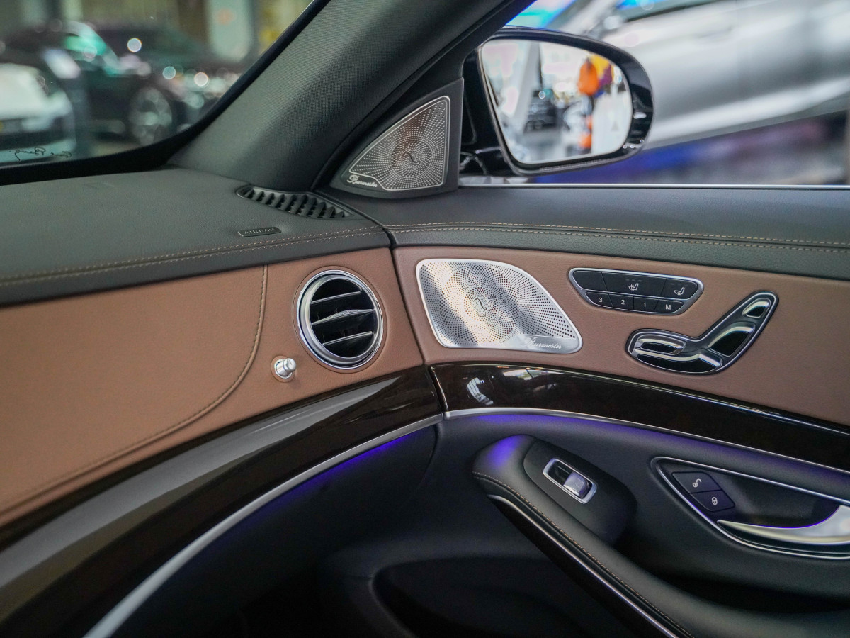 2019年7月奔馳 邁巴赫S級(jí)  2019款 改款 S 560 4MATIC