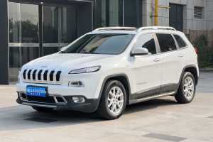 自由光 Jeep 2.0L 優(yōu)越版