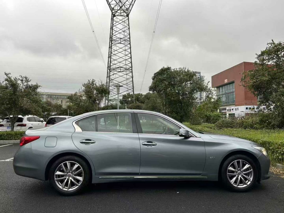 英菲尼迪 Q50L  2015款 2.0T 悅享版圖片