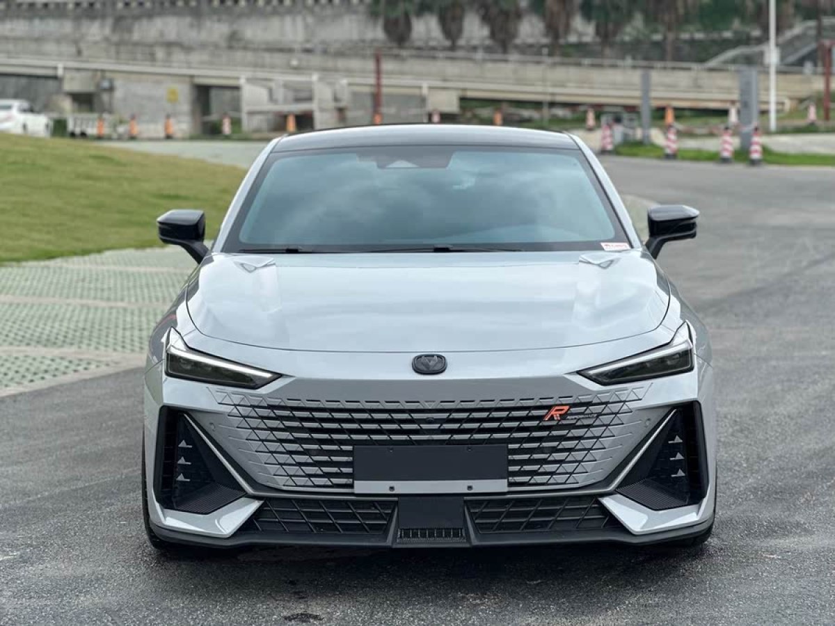 長(zhǎng)安 長(zhǎng)安UNI-V  2023款 1.5T 尊貴型圖片