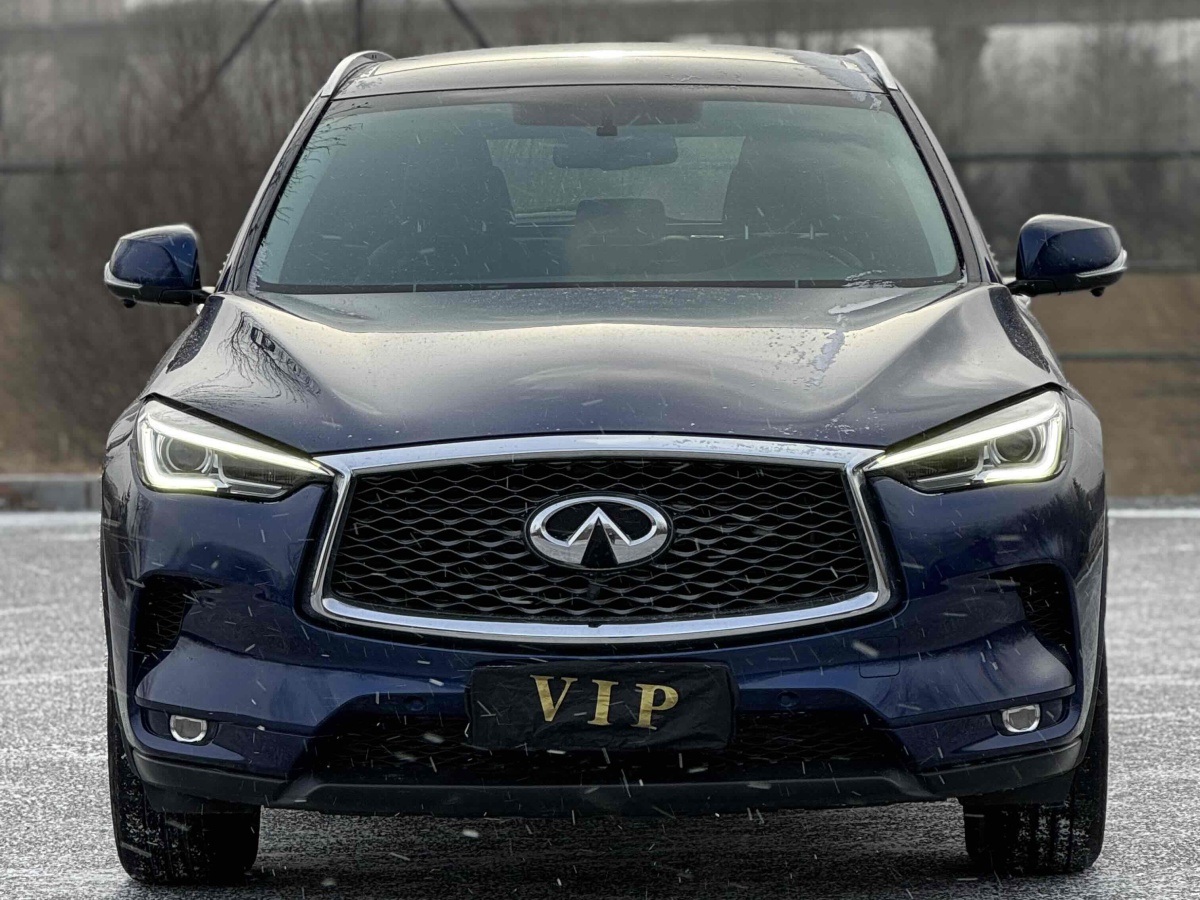 英菲尼迪 QX50  2018款 QX50 2.0T CVT兩驅(qū)時尚版圖片