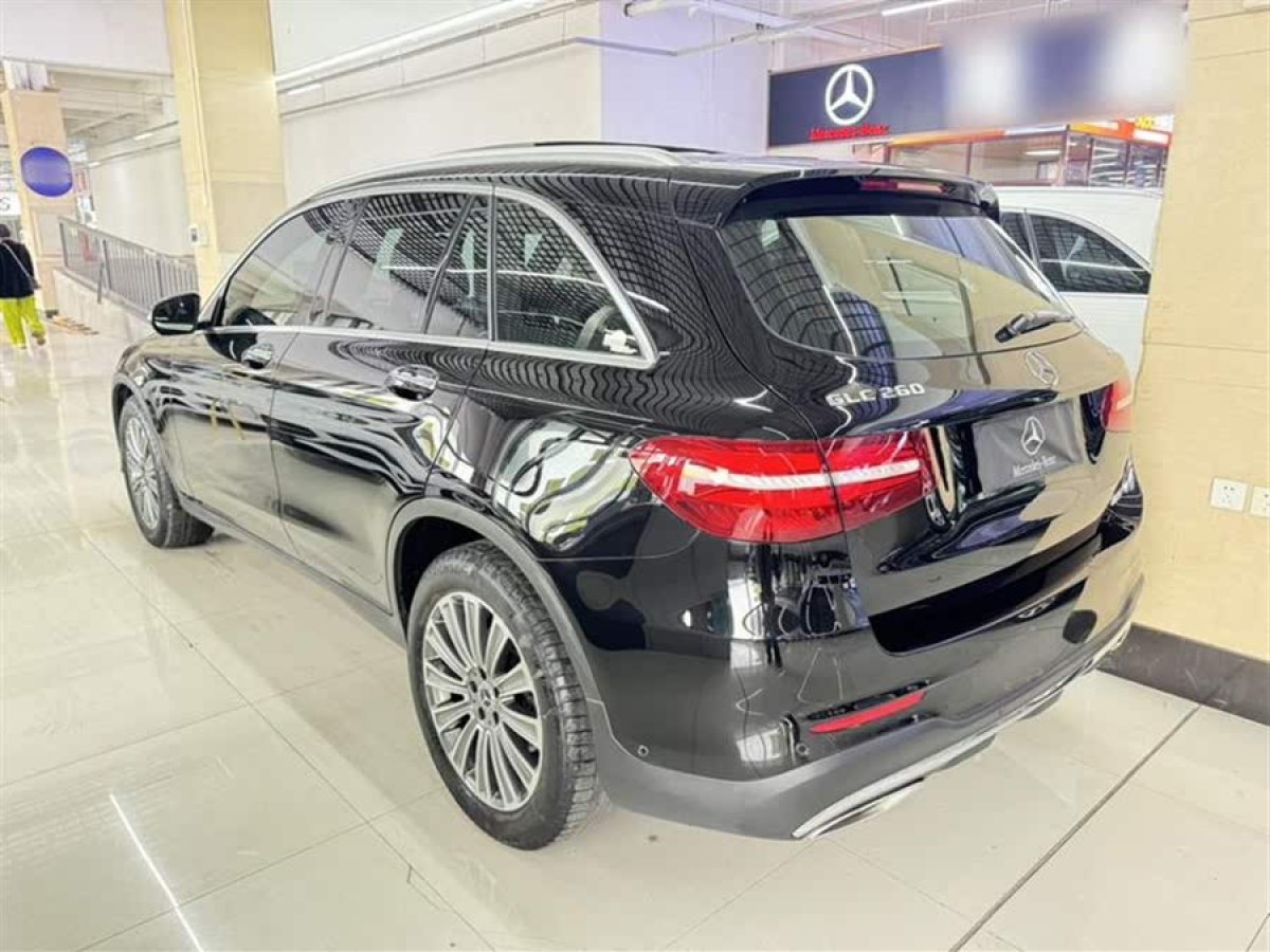 奔馳 奔馳GLC  2017款 GLC 260 4MATIC 動(dòng)感型圖片