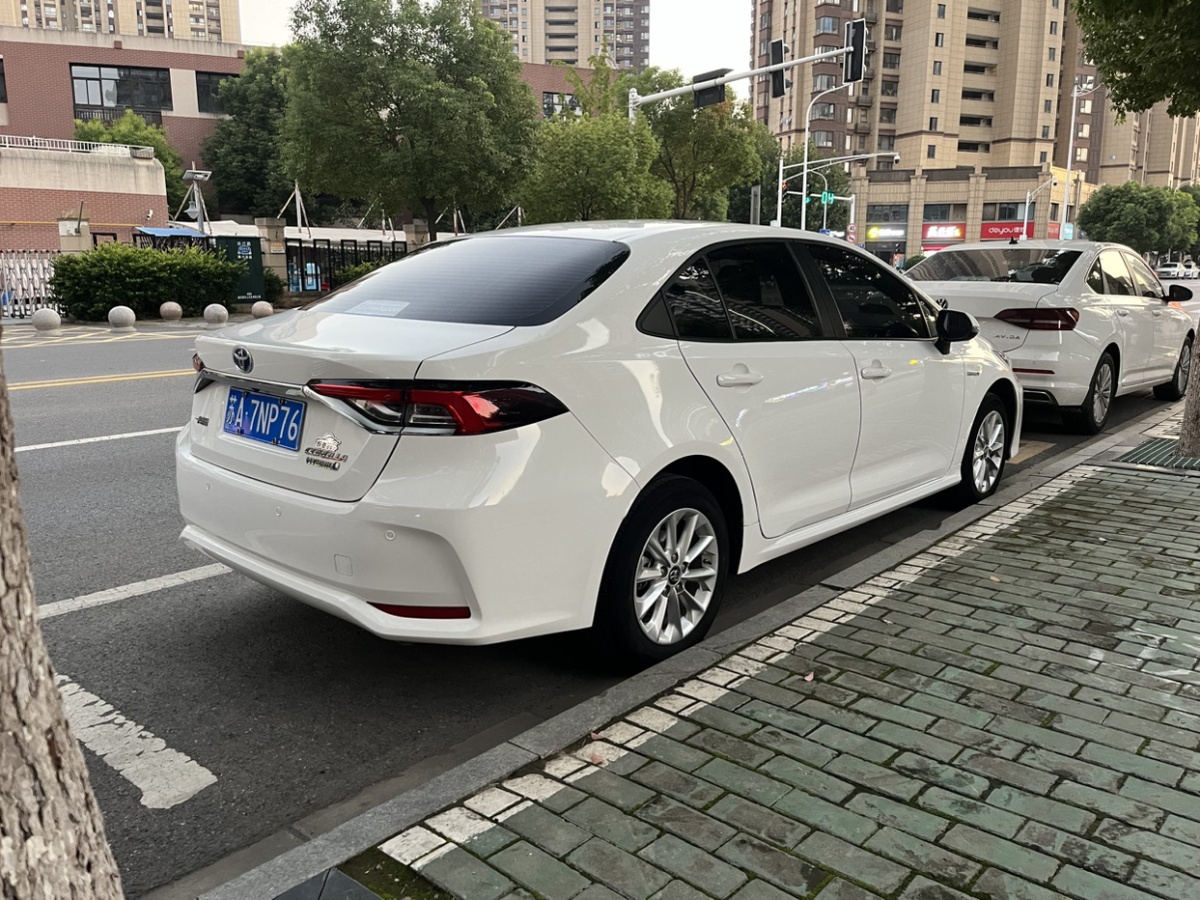 豐田 卡羅拉  2021款 雙擎 1.8L E-CVT精英版圖片