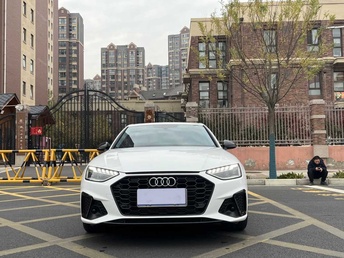 奧迪 奧迪A4L  2022款 40 TFSI 豪華動感型圖片