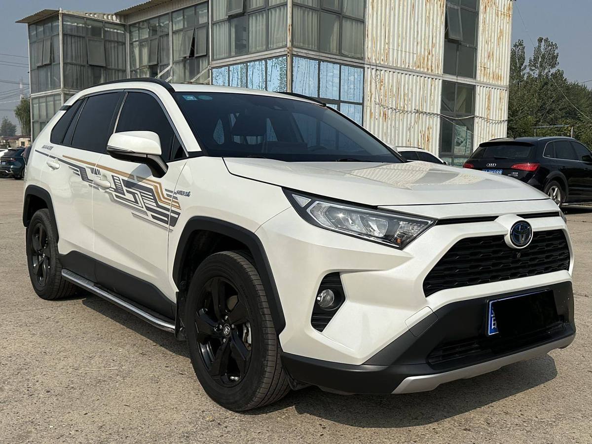 豐田 RAV4榮放  2023款 雙擎 2.5L E-CVT四驅(qū)精英Plus版圖片