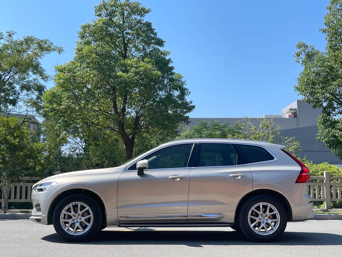 沃爾沃 XC60  2018款 T5 四驅(qū)智逸版圖片
