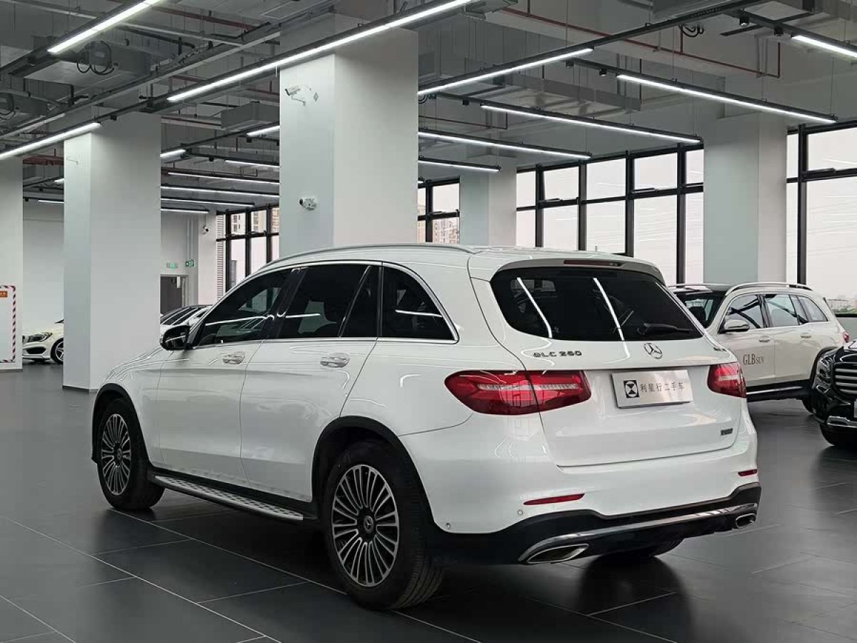 奔馳 奔馳GLC  2018款 改款 GLC 260 4MATIC 動(dòng)感型圖片