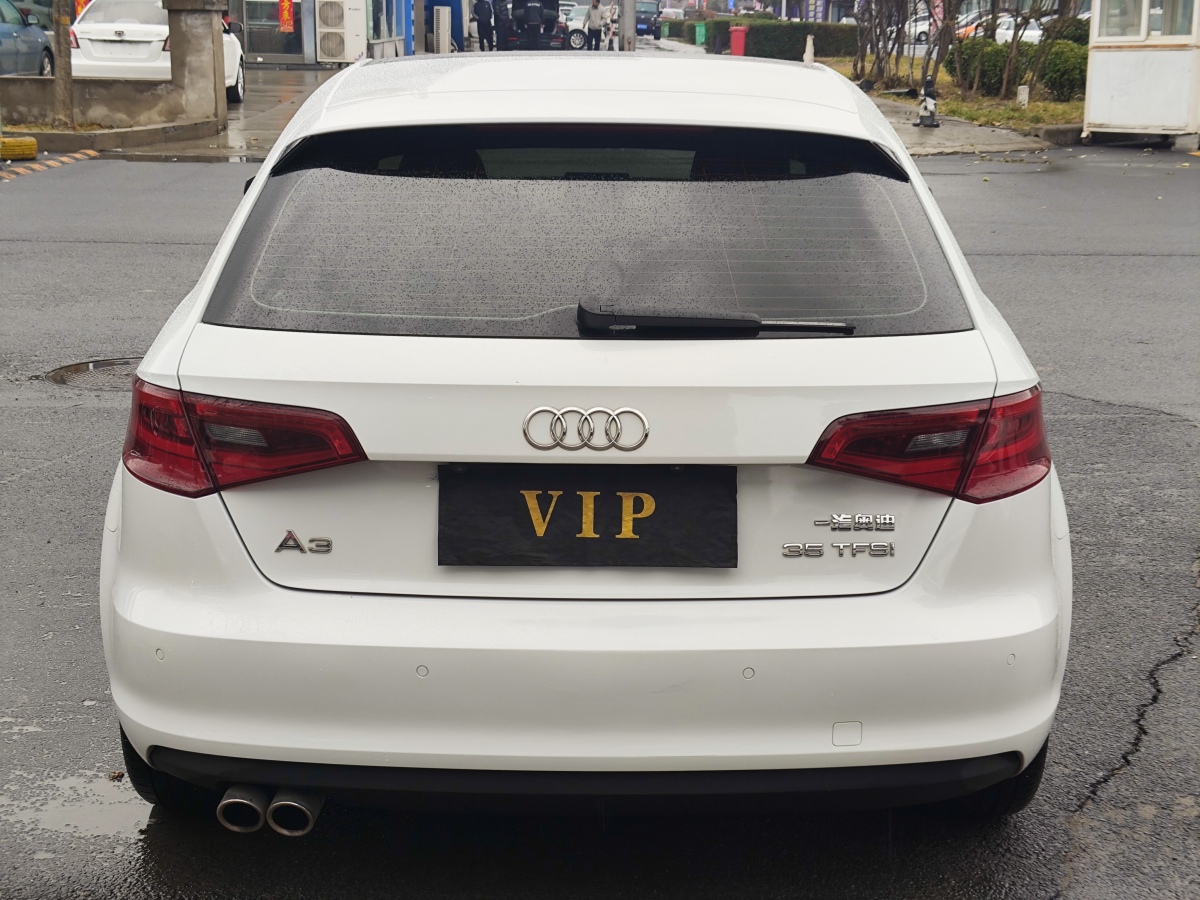 奧迪 奧迪A3  2015款 Sportback 35 TFSI 百萬(wàn)紀(jì)念智領(lǐng)型圖片