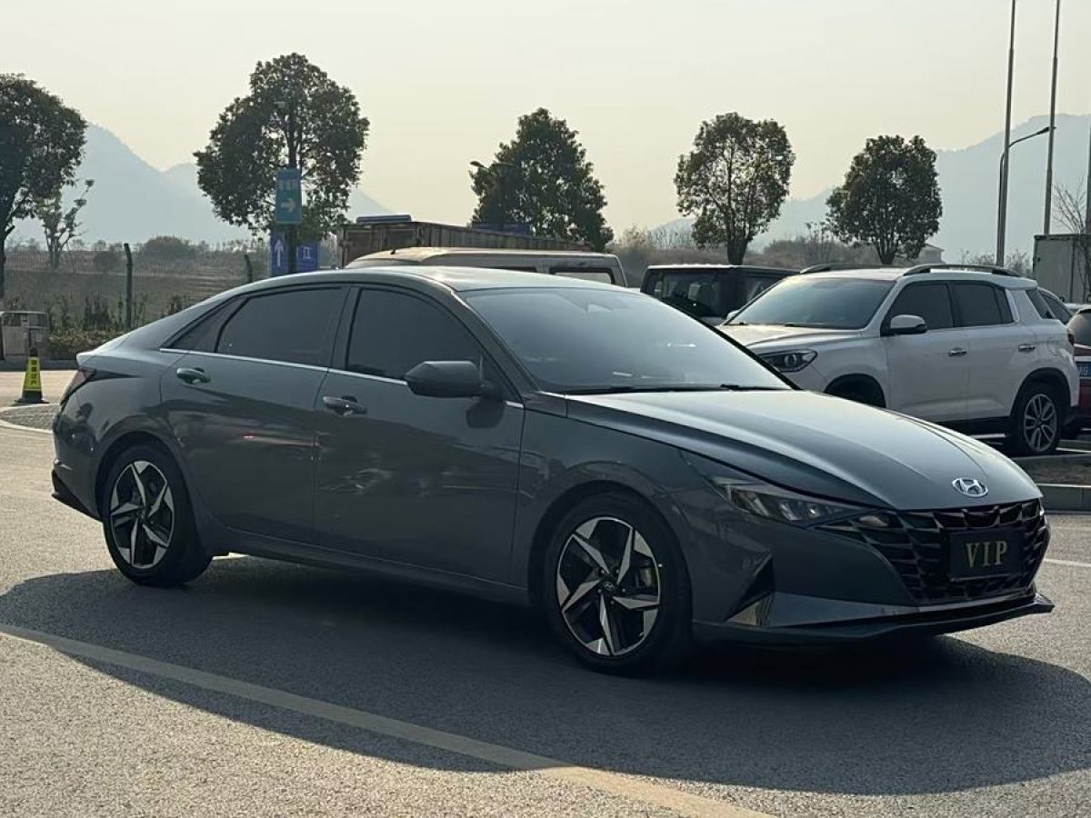 現(xiàn)代 伊蘭特  2021款 1.5L LUX尊貴版圖片