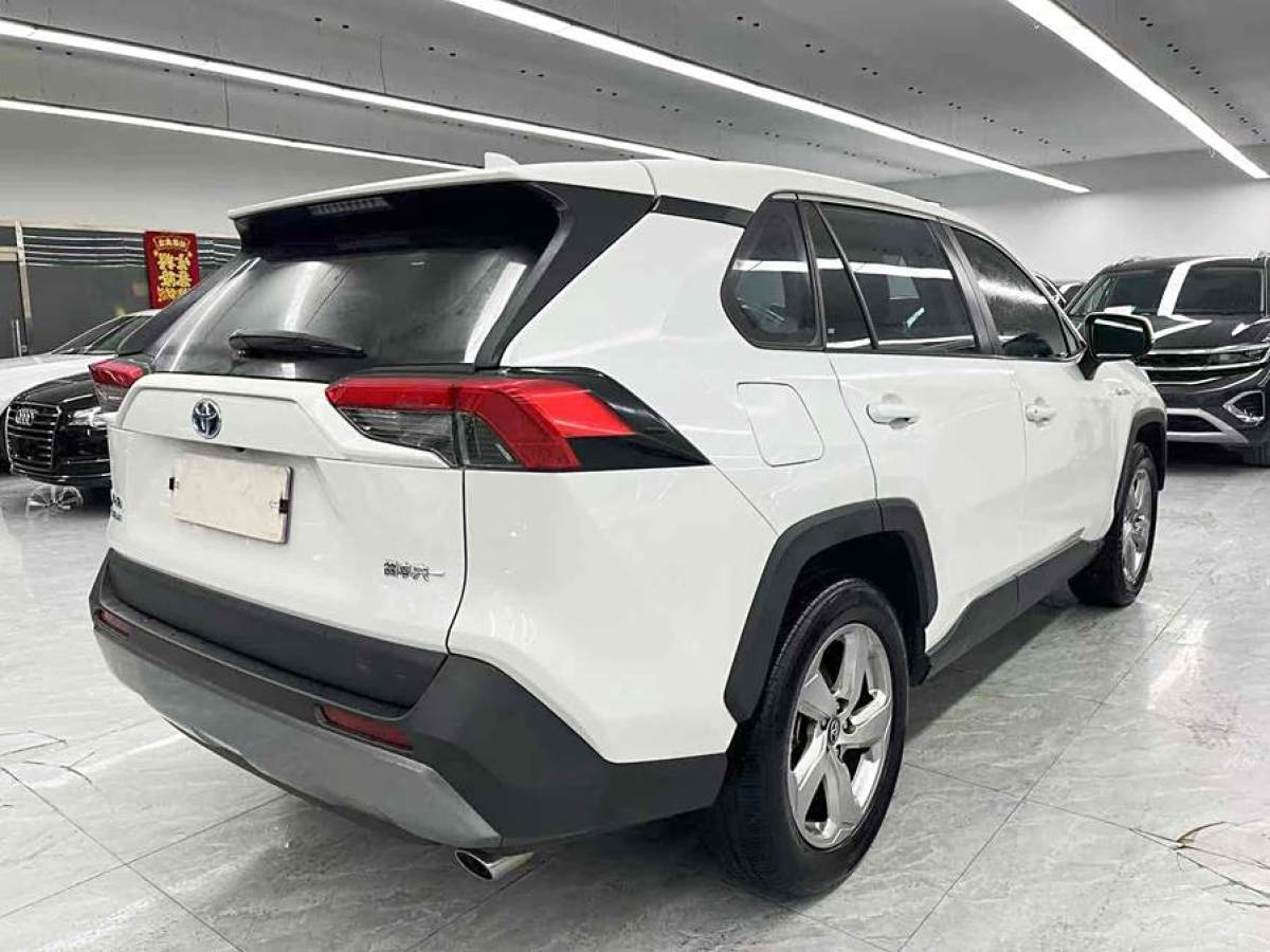 豐田 RAV4榮放  2023款 雙擎 2.5L E-CVT兩驅(qū)精英版圖片