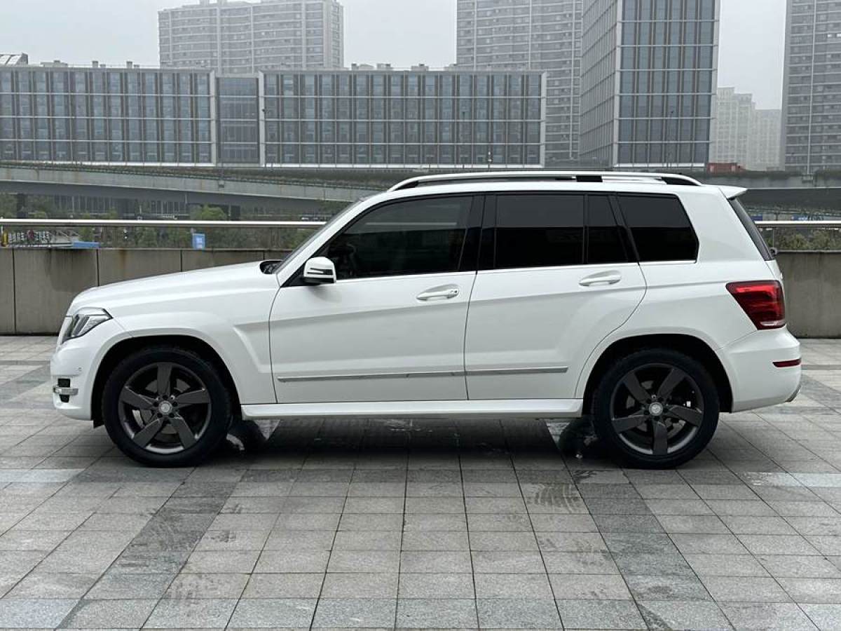 2013年11月奔馳 奔馳GLK級  2013款 GLK 300 4MATIC 動感天窗型