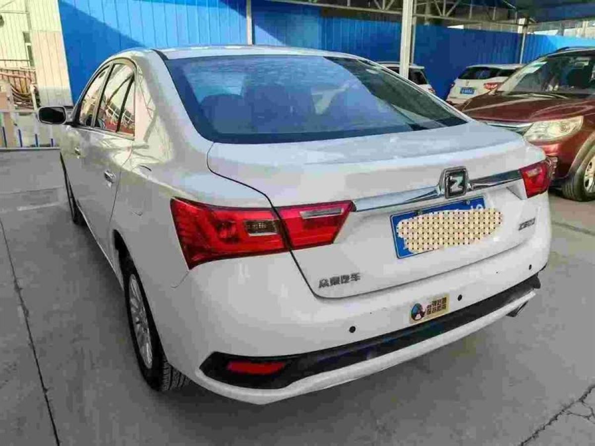 眾泰 Z300  2016款 1.5L 手動(dòng)尊享型圖片