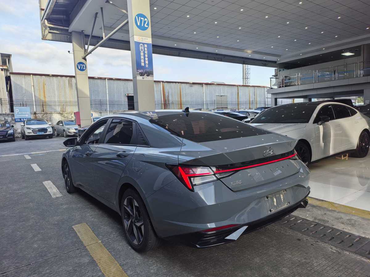 現(xiàn)代 伊蘭特  2022款 1.5L CVT LUX尊貴版圖片