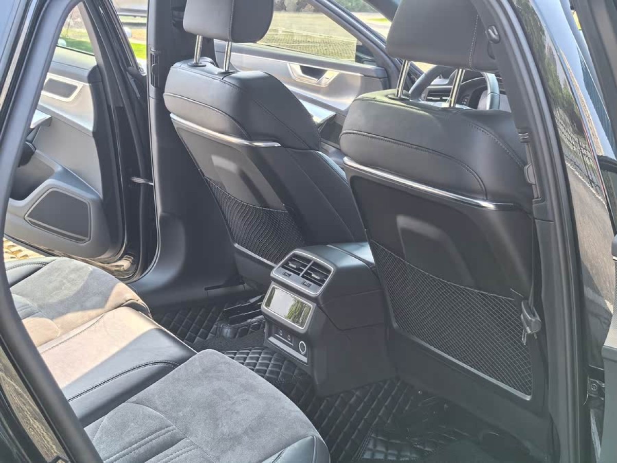奧迪 奧迪A6L  2023款 改款 45 TFSI quattro 尊享致雅型圖片