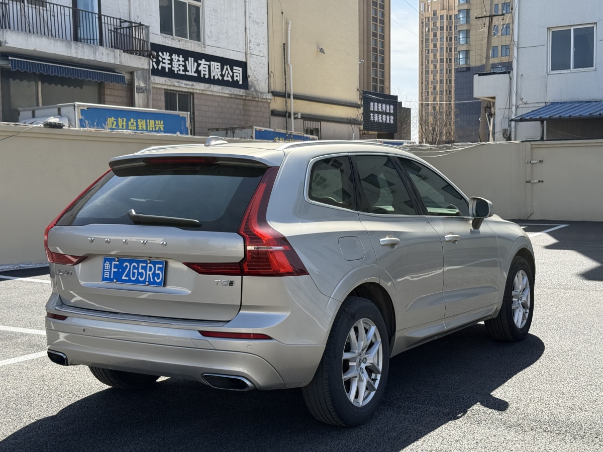 沃爾沃 XC60  2019款  T5 四驅(qū)智遠(yuǎn)版 國(guó)VI圖片