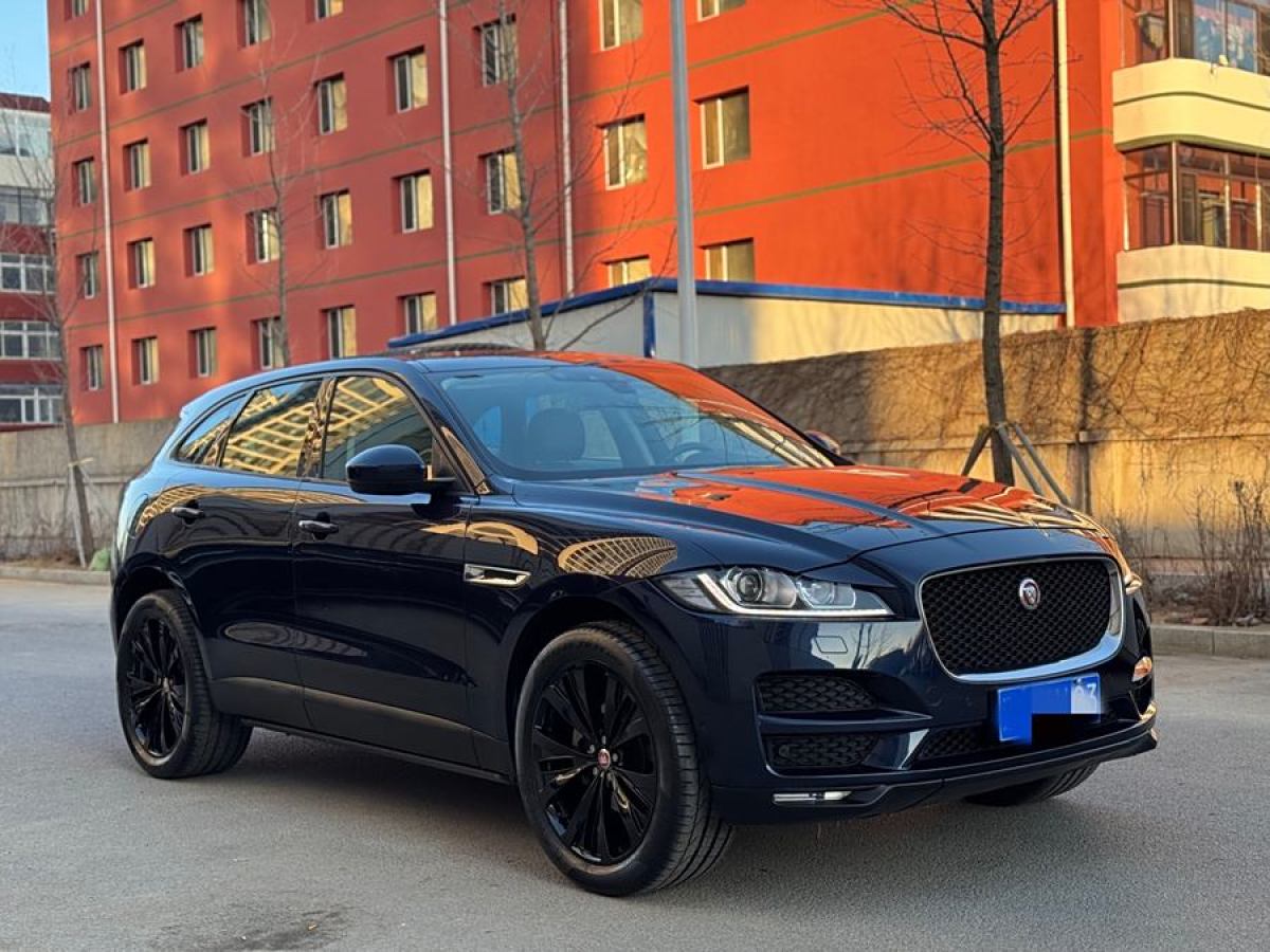 捷豹 F-PACE  2016款 2.0T 兩驅(qū)都市尊享版圖片