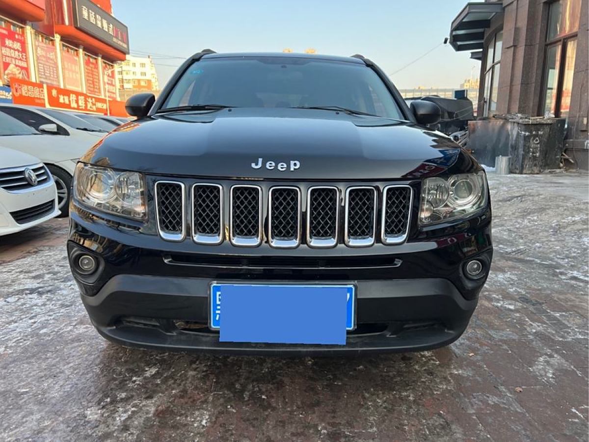 Jeep 指南者  2014款 2.4L 四驅(qū)運(yùn)動(dòng)版圖片