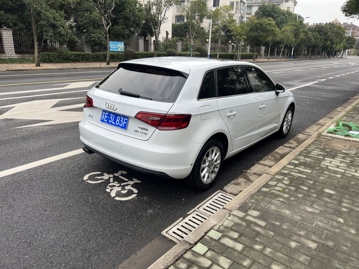 奧迪 奧迪A3  2015款 Sportback 35 TFSI 百萬(wàn)紀(jì)念智領(lǐng)型圖片