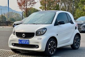 fortwo smart 1.0L 52千瓦硬頂靈動(dòng)版