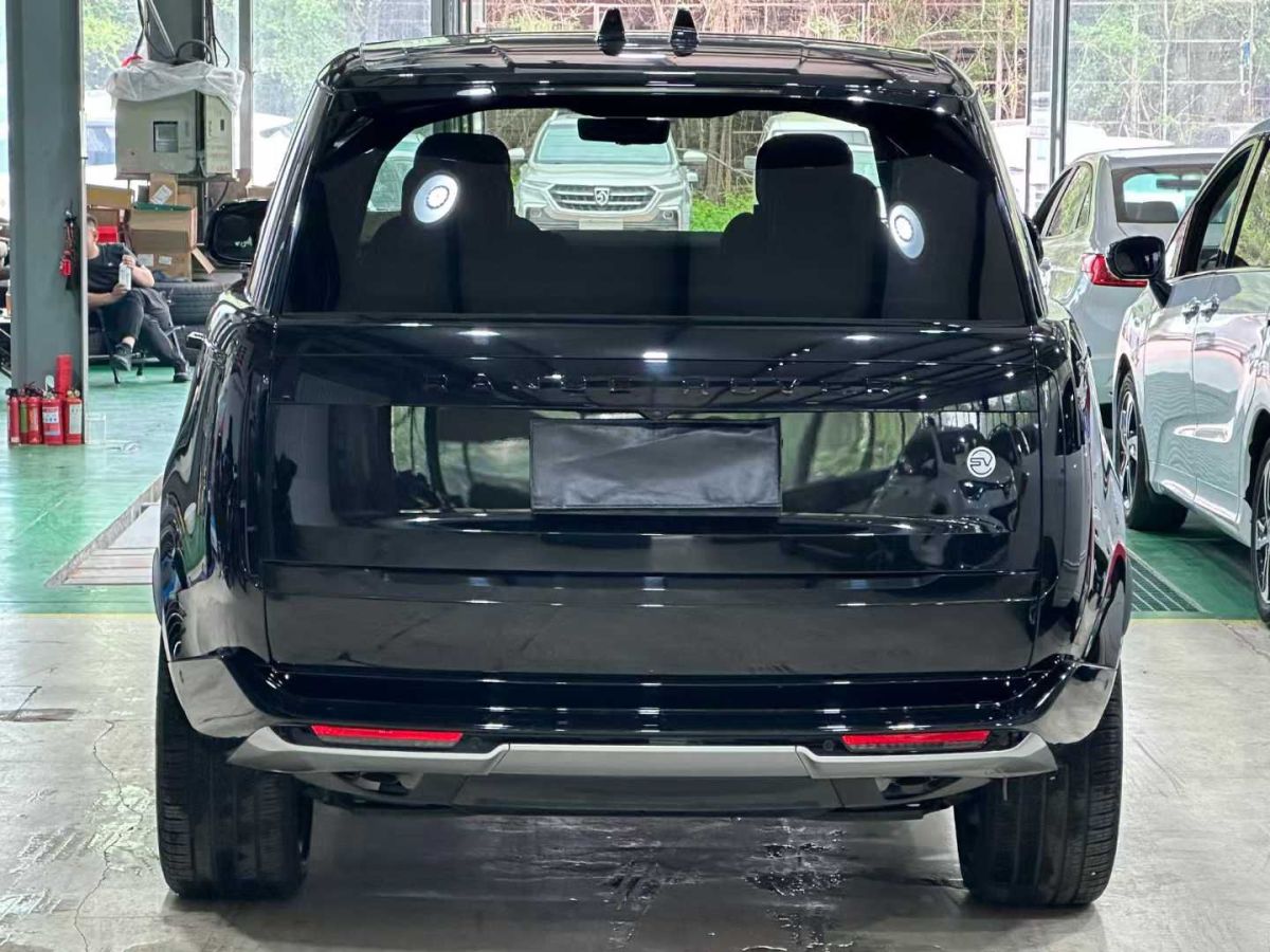 路虎 攬勝  2024款 3.0 L6 360PS 盛世版圖片