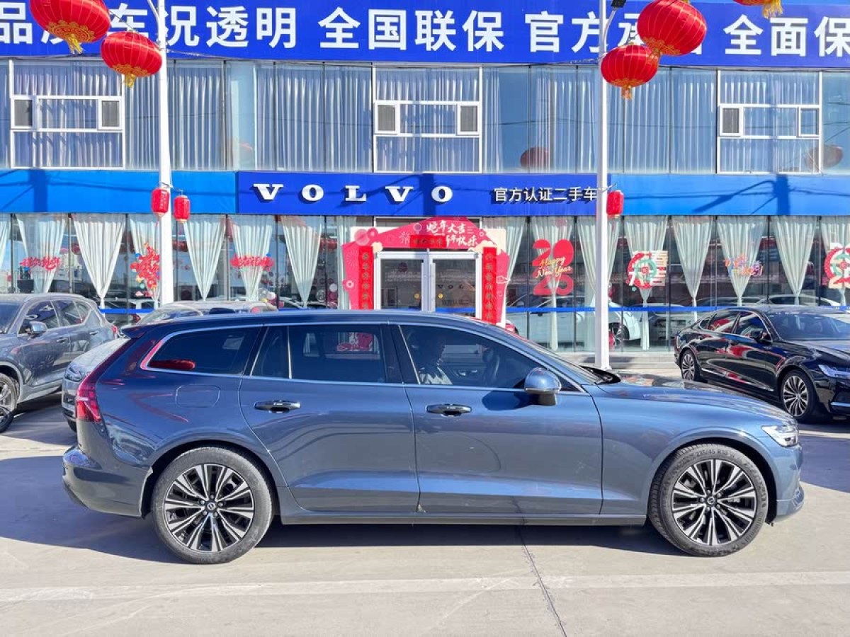 沃爾沃 V60  2023款 B5 智遠(yuǎn)豪華版圖片