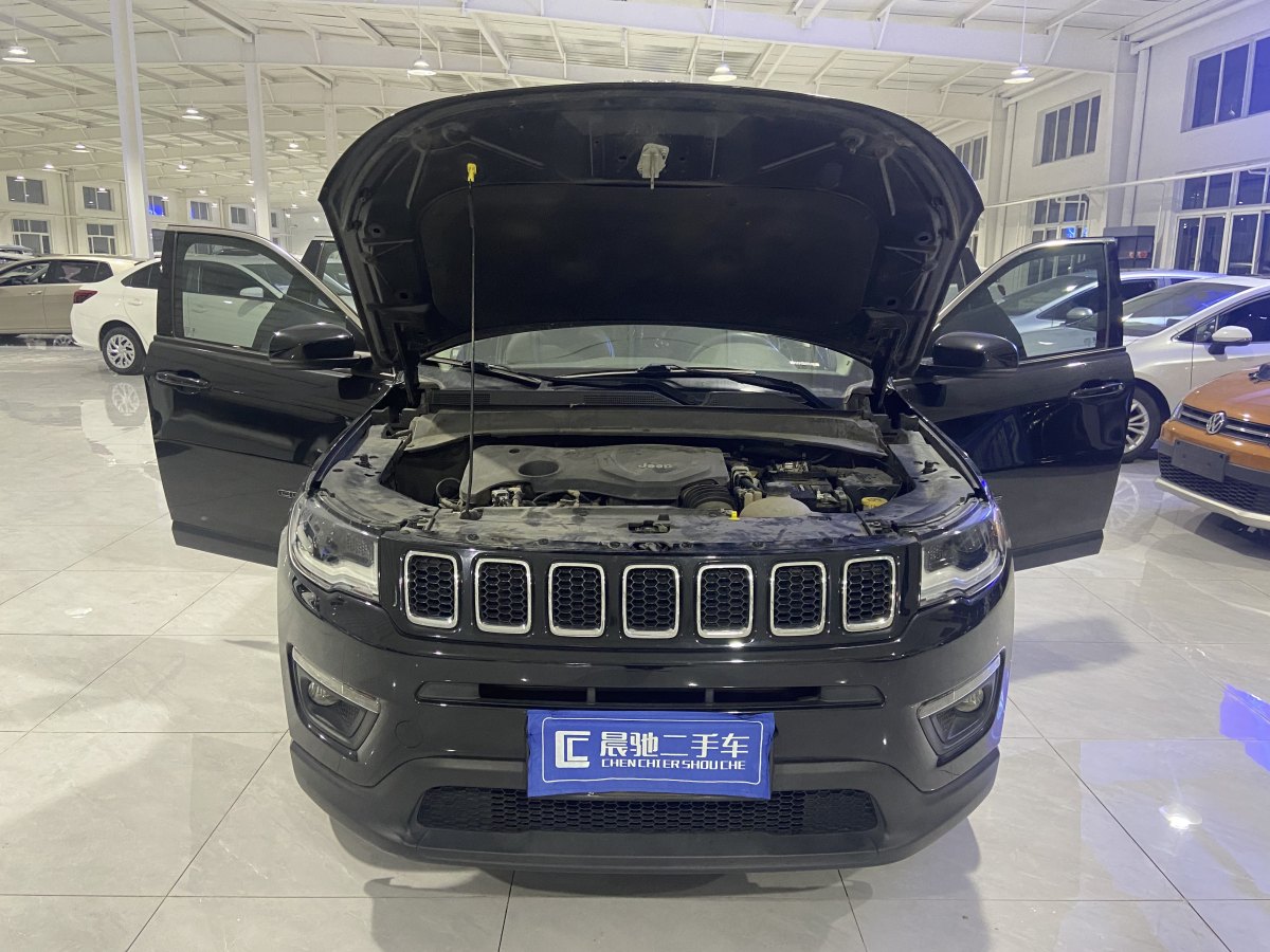 2020年6月Jeep 指南者  2019款  220T 自動(dòng)家享四驅(qū)版