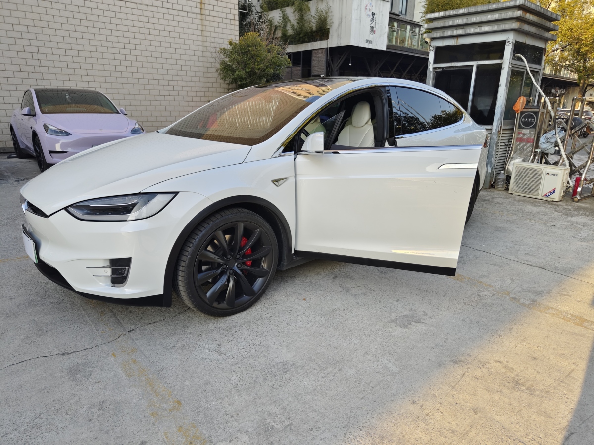 特斯拉 Model X  2016款 Model X P90D圖片