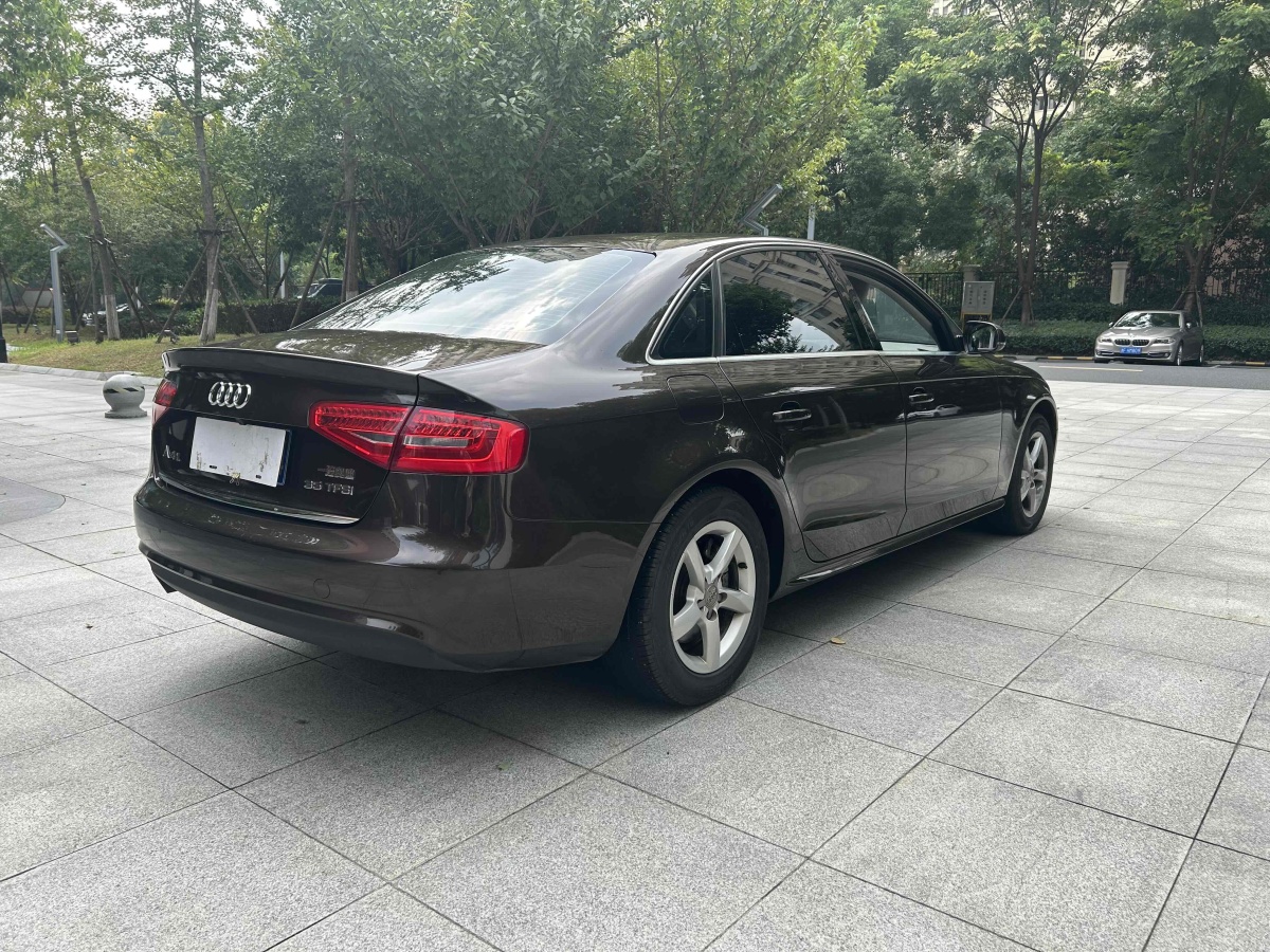 2014年9月奧迪 奧迪A4L  2015款 35 TFSI 自動標準型