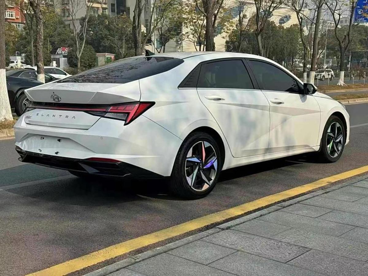 現(xiàn)代 伊蘭特  2022款 1.5L CVT LUX尊貴版圖片