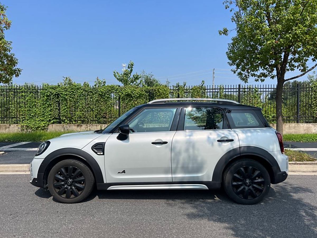 2022年11月MINI COUNTRYMAN  2023款 1.5T COOPER ALL4 鑒賞家